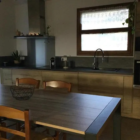 Chez Antoine Et Jacqueline Monacia-d'Aullene