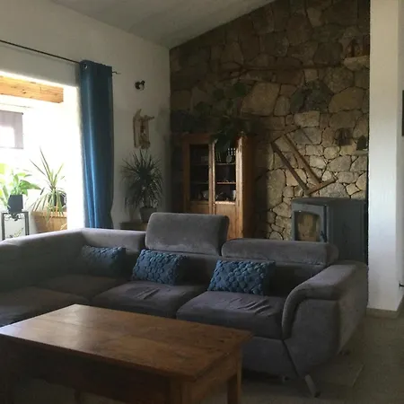 Chez Antoine Et Jacqueline Monacia-d'Aullene